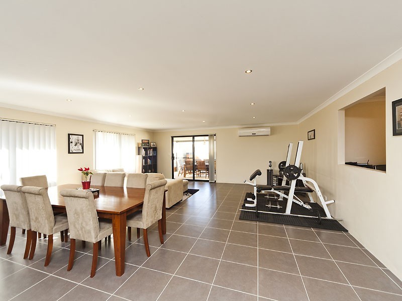 19 Finglas Meander, Butler WA 6036