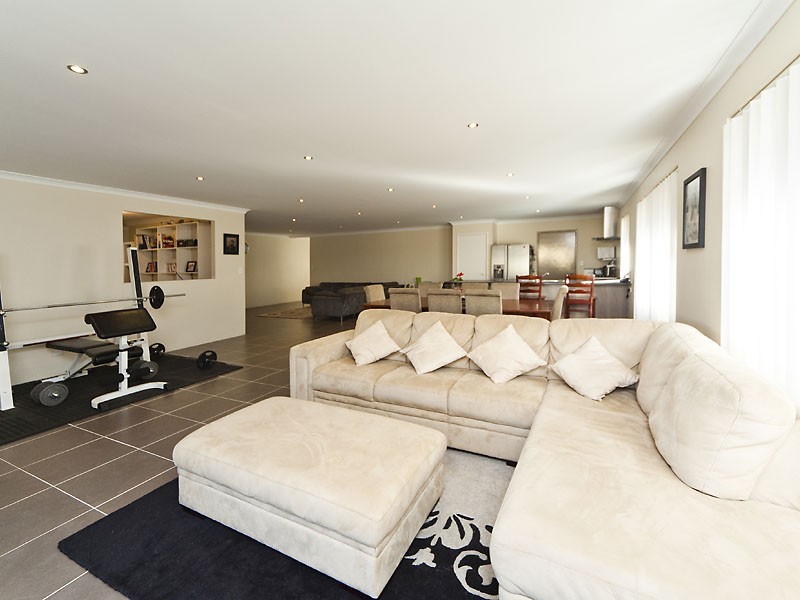 19 Finglas Meander, Butler WA 6036