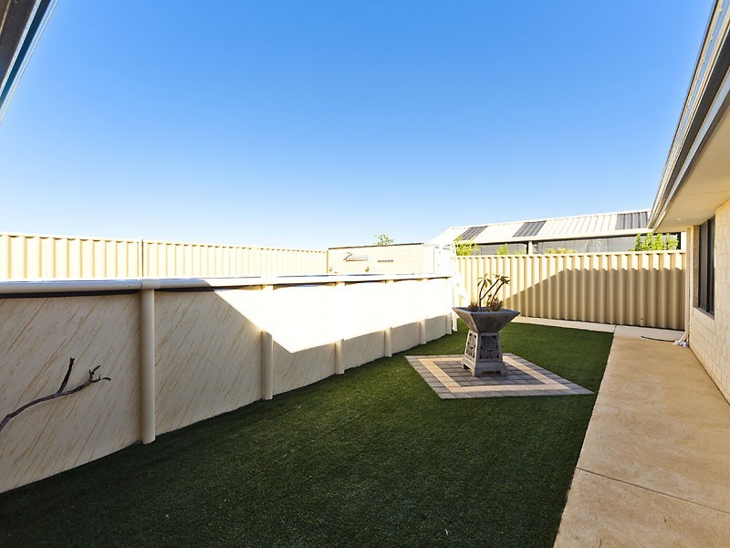 19 Finglas Meander, Butler WA 6036