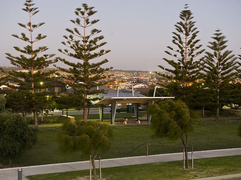 7 Seabird Bend, Jindalee WA 6036