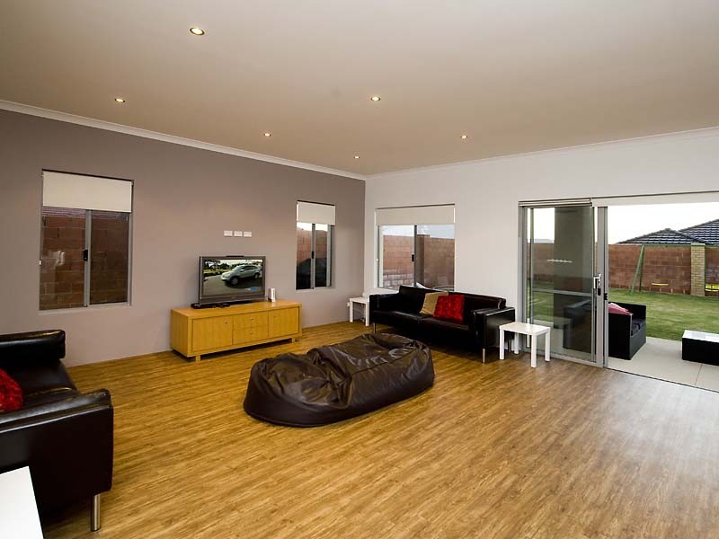 7 Seabird Bend, Jindalee WA 6036