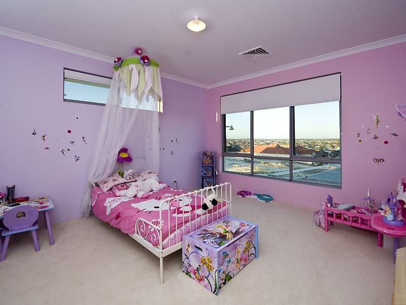 7 Seabird Bend, Jindalee WA 6036