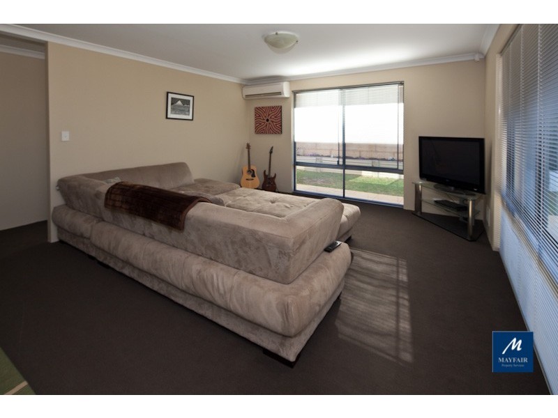 10 Dirleton Loop, Butler WA 6036