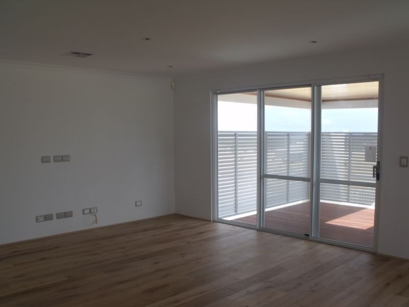 53 Shipmaster Ave, Alkimos WA 6038