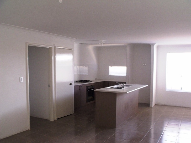 293 Benenden Ave, Alkimos WA 6038