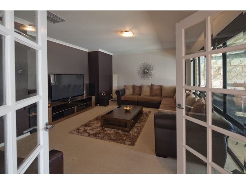3 Faro Way, Mindarie WA 6030