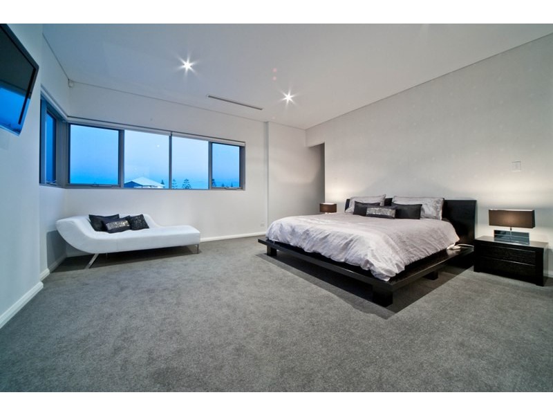 7 Dotterel Green, Jindalee WA 6036