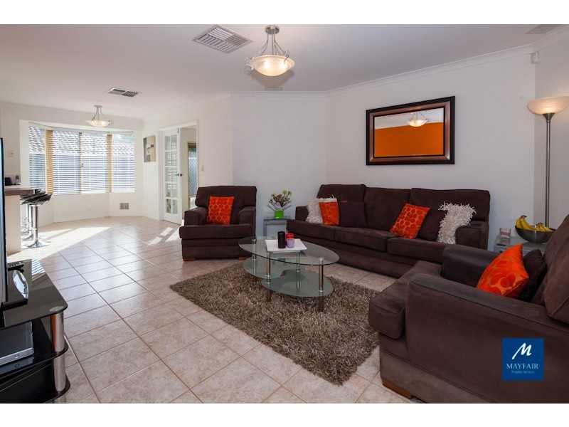 28 Merrang Circuit, Carramar WA 6031