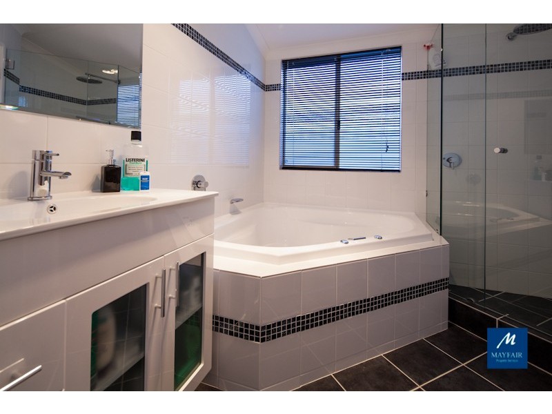 28 Merrang Circuit, Carramar WA 6031