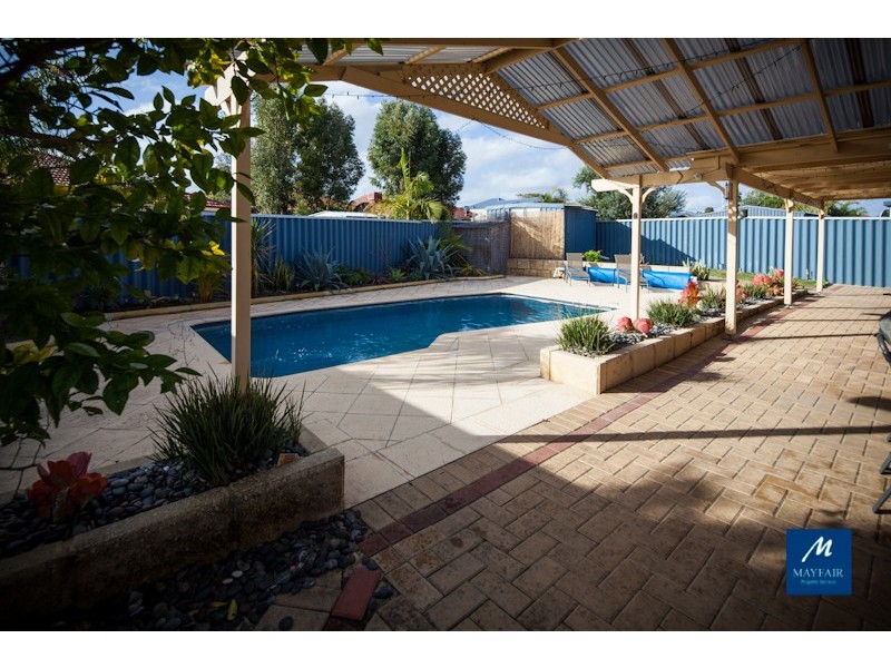 28 Merrang Circuit, Carramar WA 6031