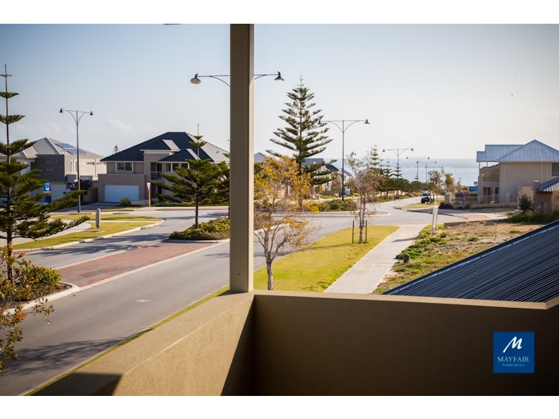 1 Stingray Way, Jindalee WA 6036