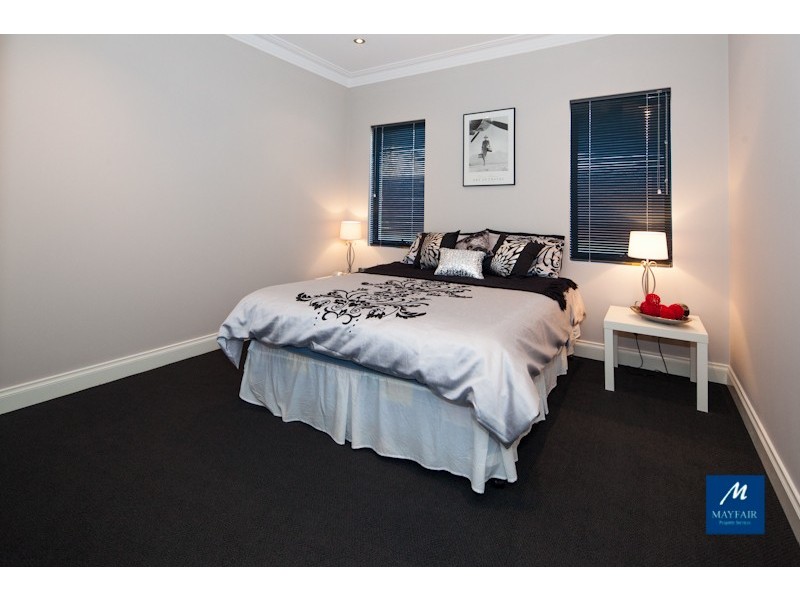 1 Stingray Way, Jindalee WA 6036