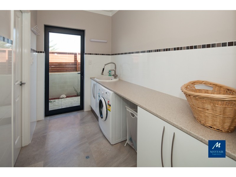 1 Stingray Way, Jindalee WA 6036