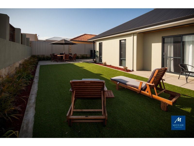 1 Stingray Way, Jindalee WA 6036