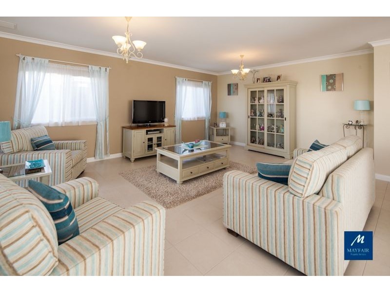18 Dotterel Green, Jindalee WA 6036