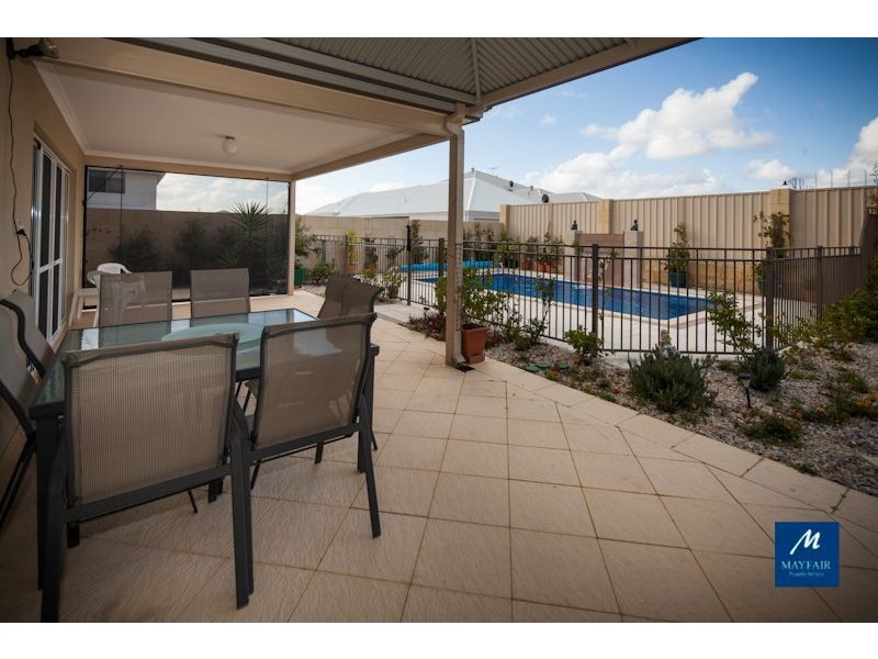 18 Dotterel Green, Jindalee WA 6036