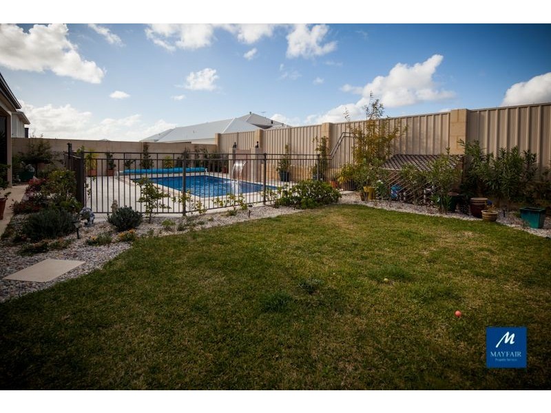 18 Dotterel Green, Jindalee WA 6036