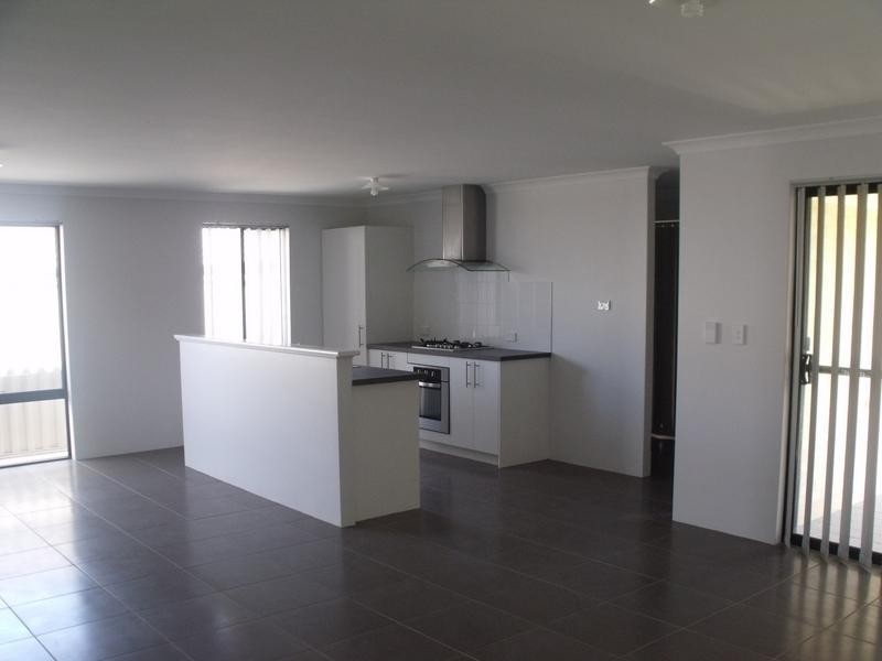 287 Benenden Ave, Alkimos WA 6038