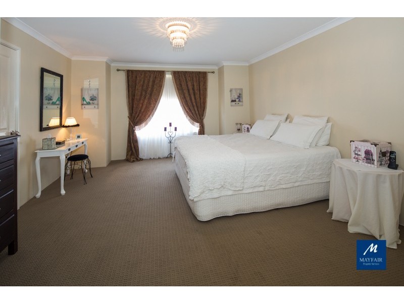 6 Bramshott Approach, Butler WA 6036