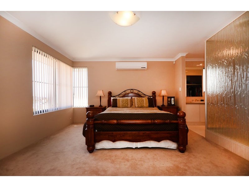 2 Royal James Court, Quinns Rocks WA 6030