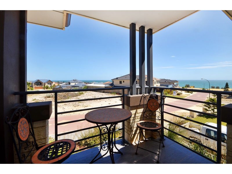 2 Royal James Court, Quinns Rocks WA 6030
