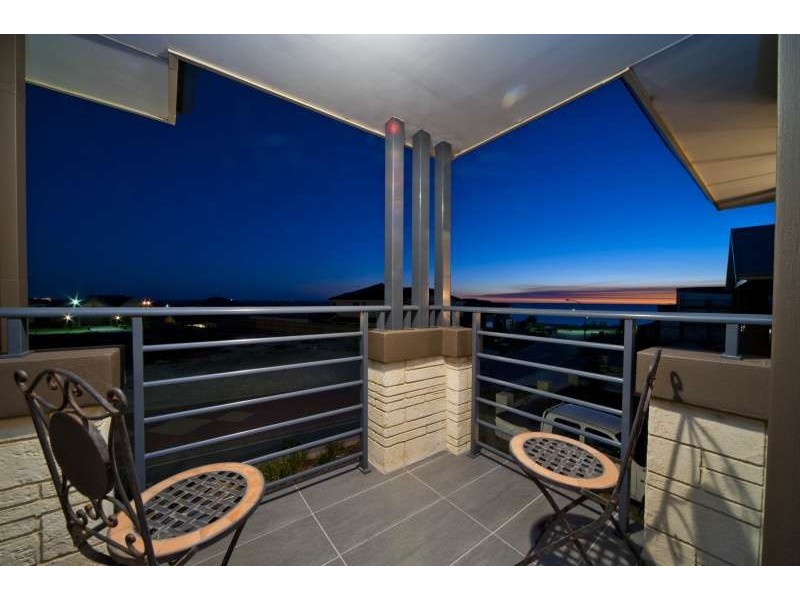 2 Royal James Court, Quinns Rocks WA 6030