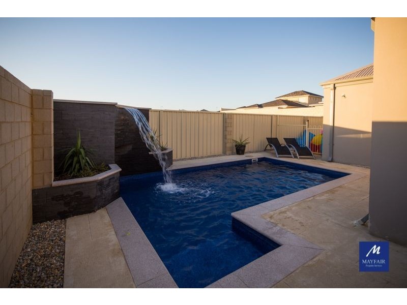 76 Roundhouse Parade, Jindalee WA 6036