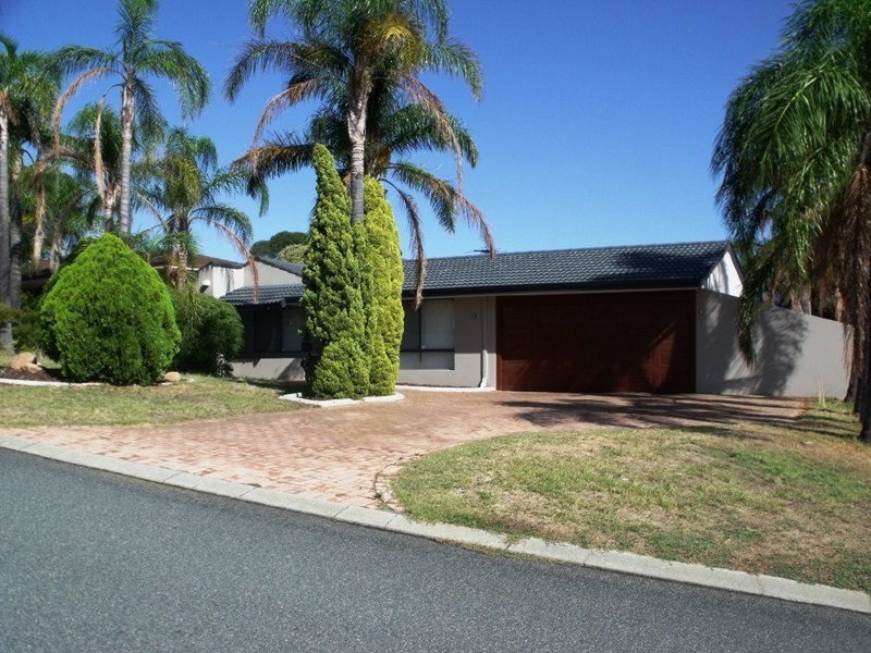 3 Catherine Close, Woodvale WA 6026