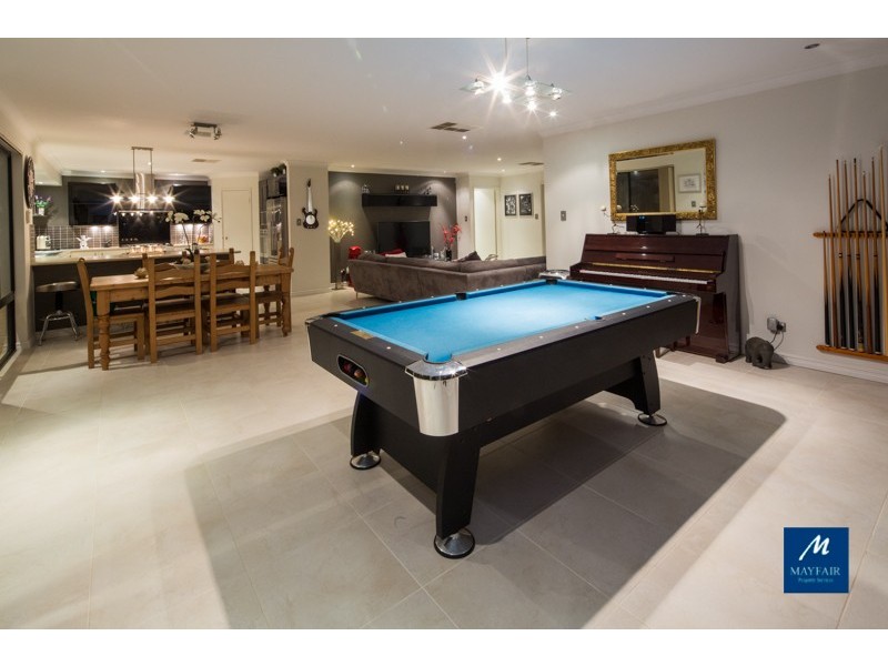 25 Fairbourne Approach, Butler WA 6036