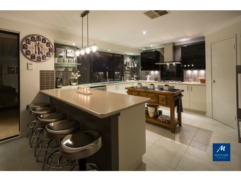 25 Fairbourne Approach, Butler WA 6036