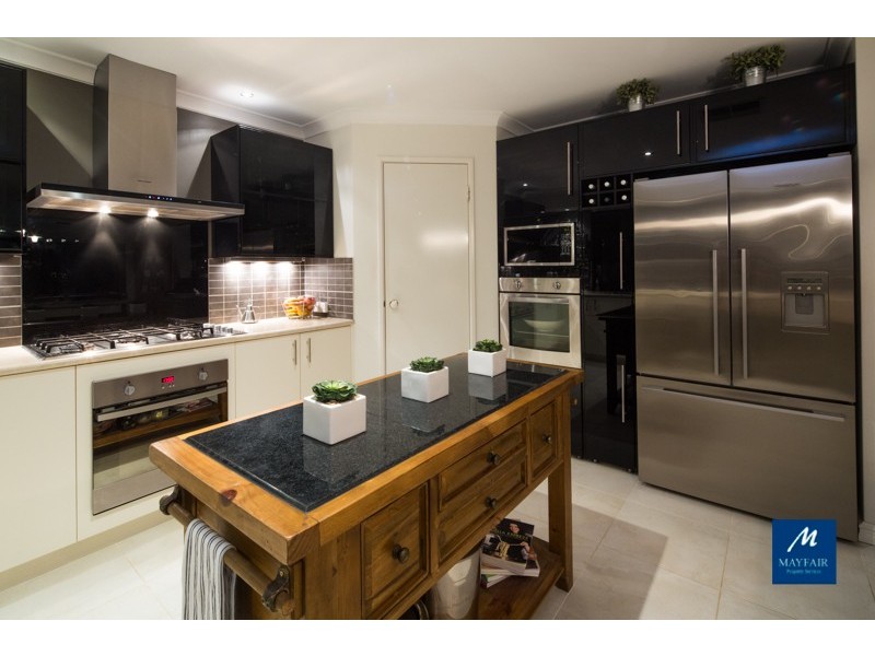 25 Fairbourne Approach, Butler WA 6036