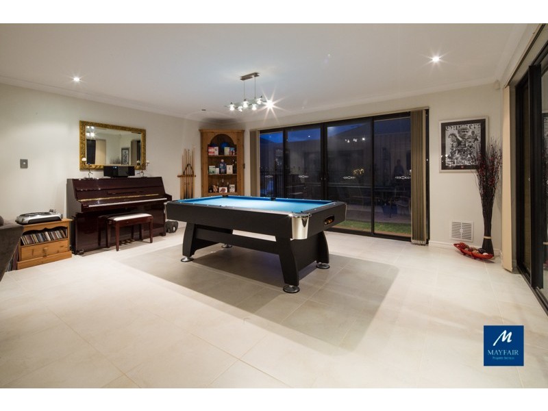 25 Fairbourne Approach, Butler WA 6036