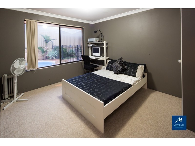 25 Fairbourne Approach, Butler WA 6036