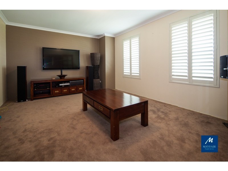 41 Crown Point Crescent, Butler WA 6036