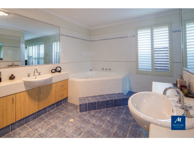 41 Crown Point Crescent, Butler WA 6036