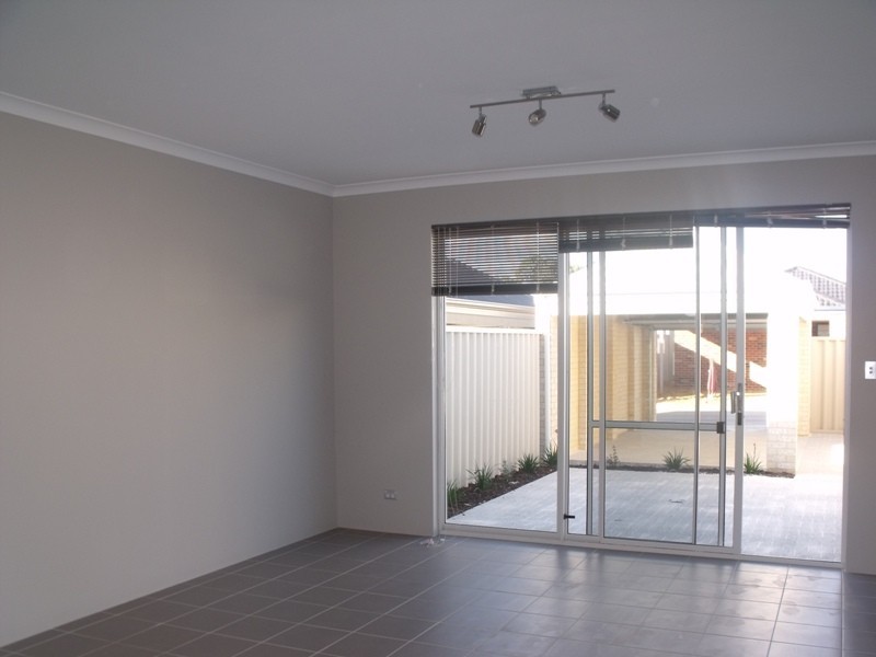 67 Doncaster Grange, Butler WA 6036