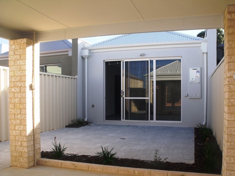 67 Doncaster Grange, Butler WA 6036