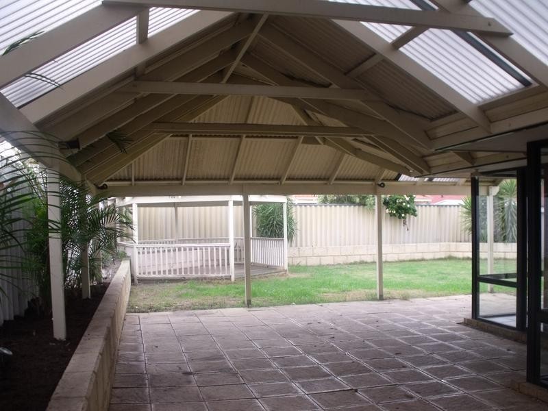122 Balladong Loop, Carramar WA 6031