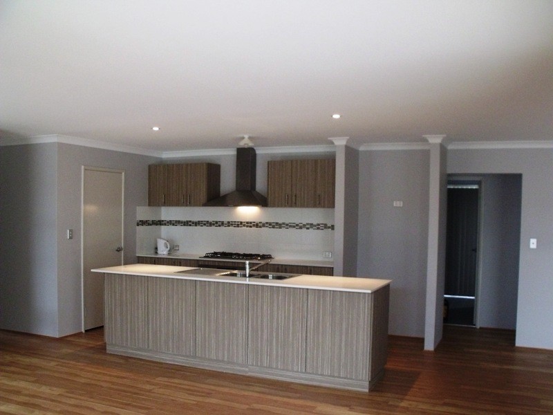 27 Farnham Pass, Alkimos WA 6038