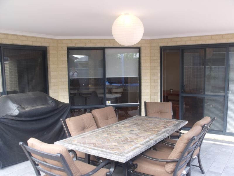 15 Masthead Close, Jindalee WA 6036