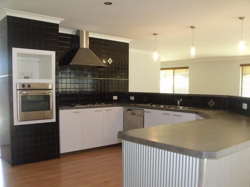 233 Santa Barbara Parade, Jindalee WA 6036