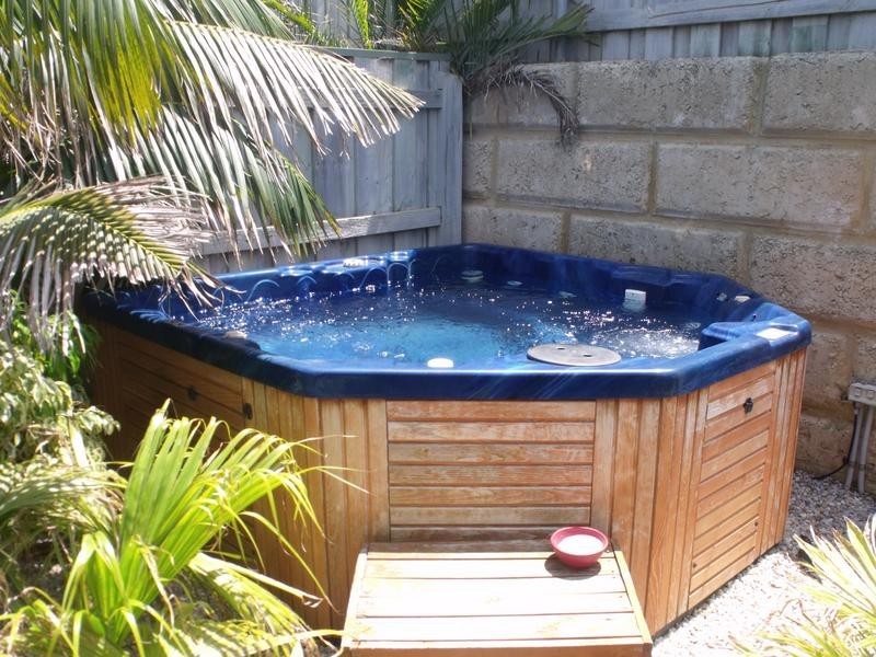 233 Santa Barbara Parade, Jindalee WA 6036