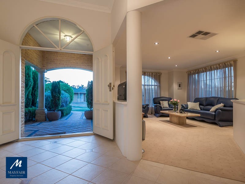 32 Royal Melbourne Avenue, Connolly WA 6027