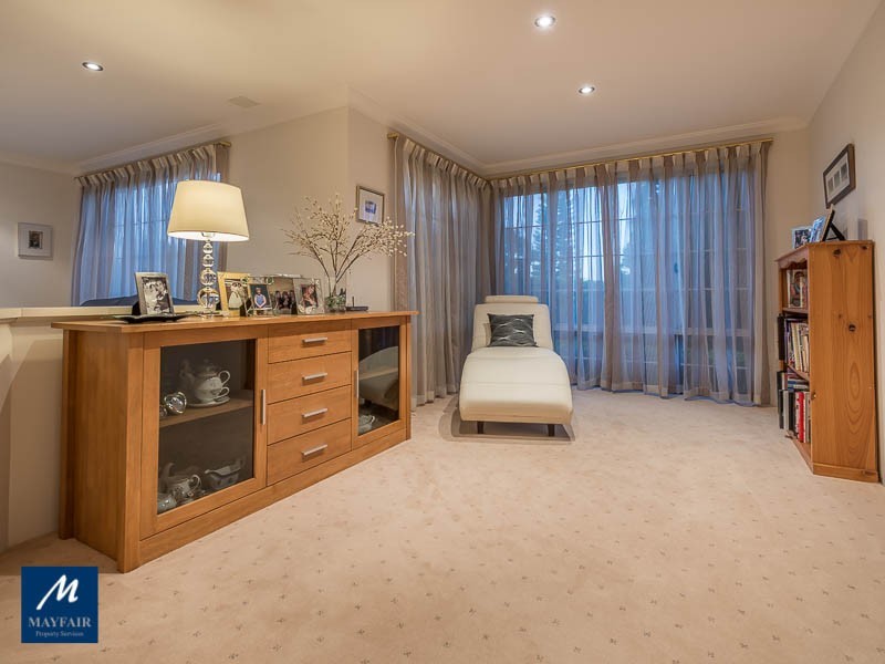 32 Royal Melbourne Avenue, Connolly WA 6027