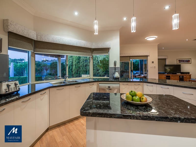 32 Royal Melbourne Avenue, Connolly WA 6027