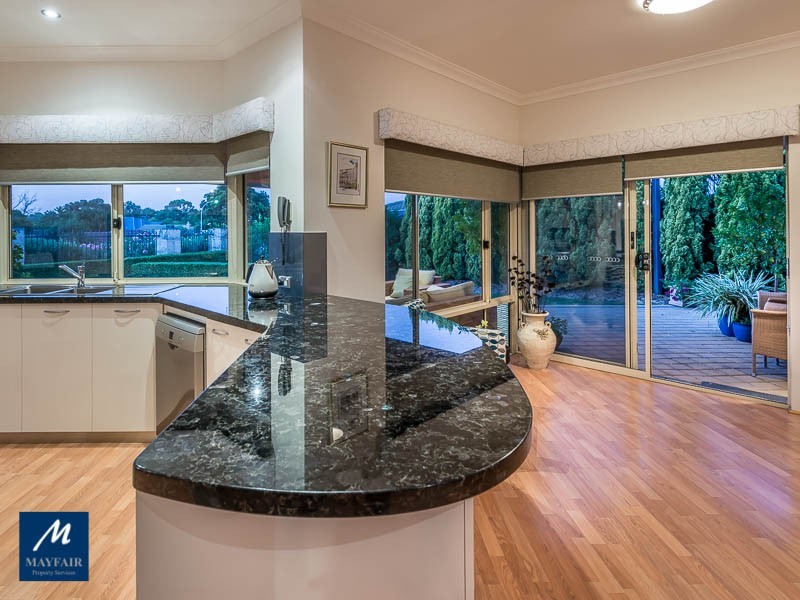 32 Royal Melbourne Avenue, Connolly WA 6027