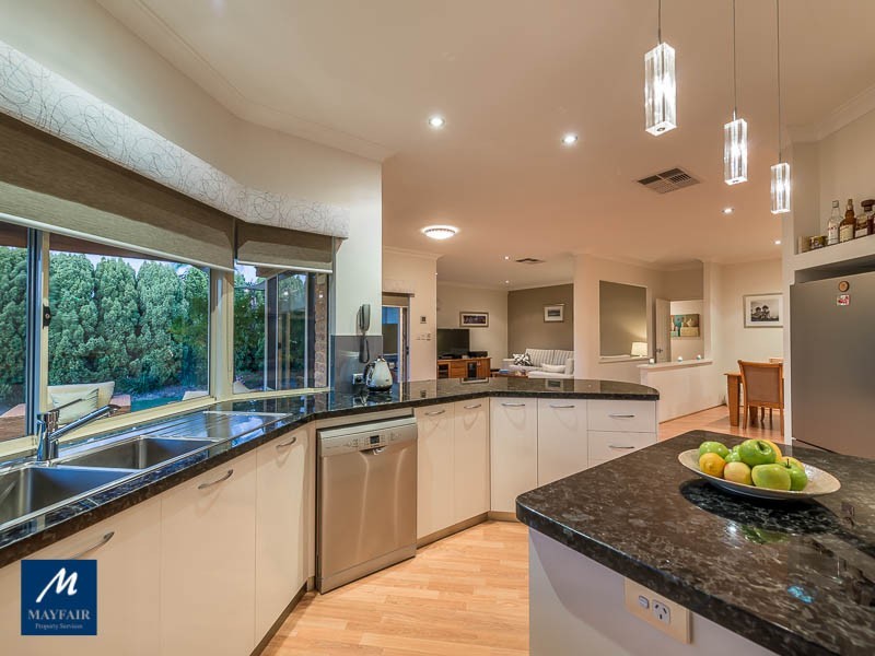 32 Royal Melbourne Avenue, Connolly WA 6027