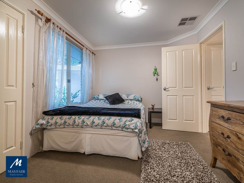 32 Royal Melbourne Avenue, Connolly WA 6027