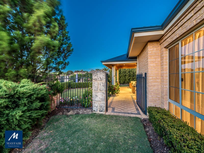 32 Royal Melbourne Avenue, Connolly WA 6027