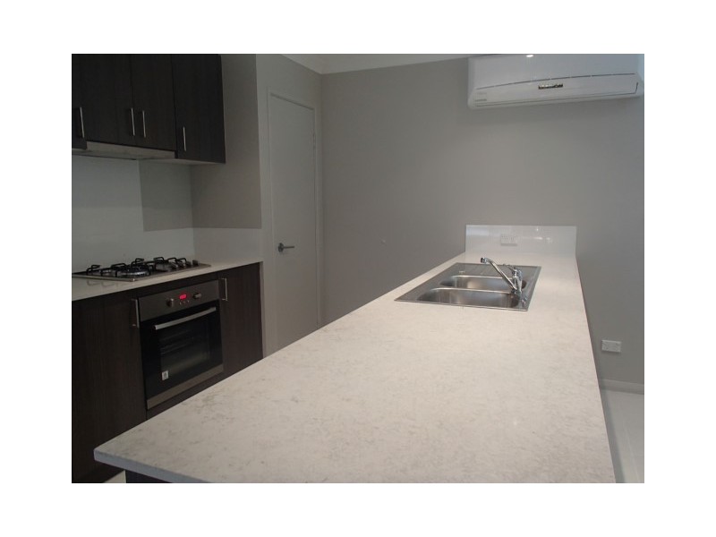 10 BOWLINE AVENUE, Alkimos WA 6038